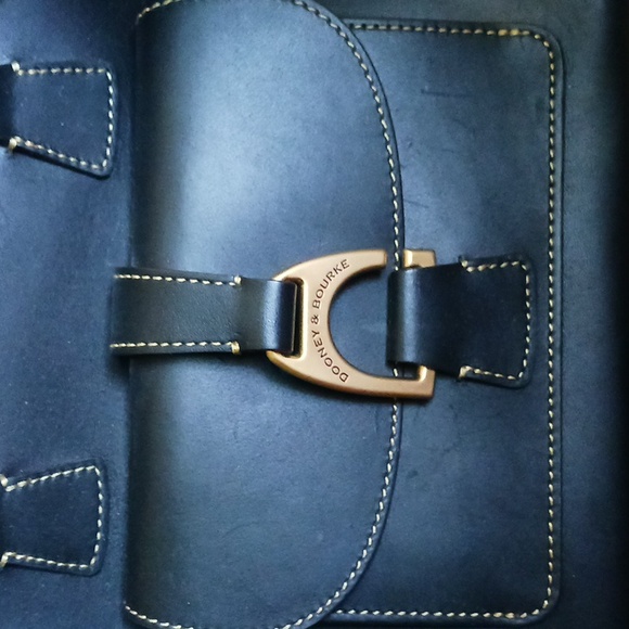 Gorgeous Black Leather Naomi Satchel - Picture 6 of 11